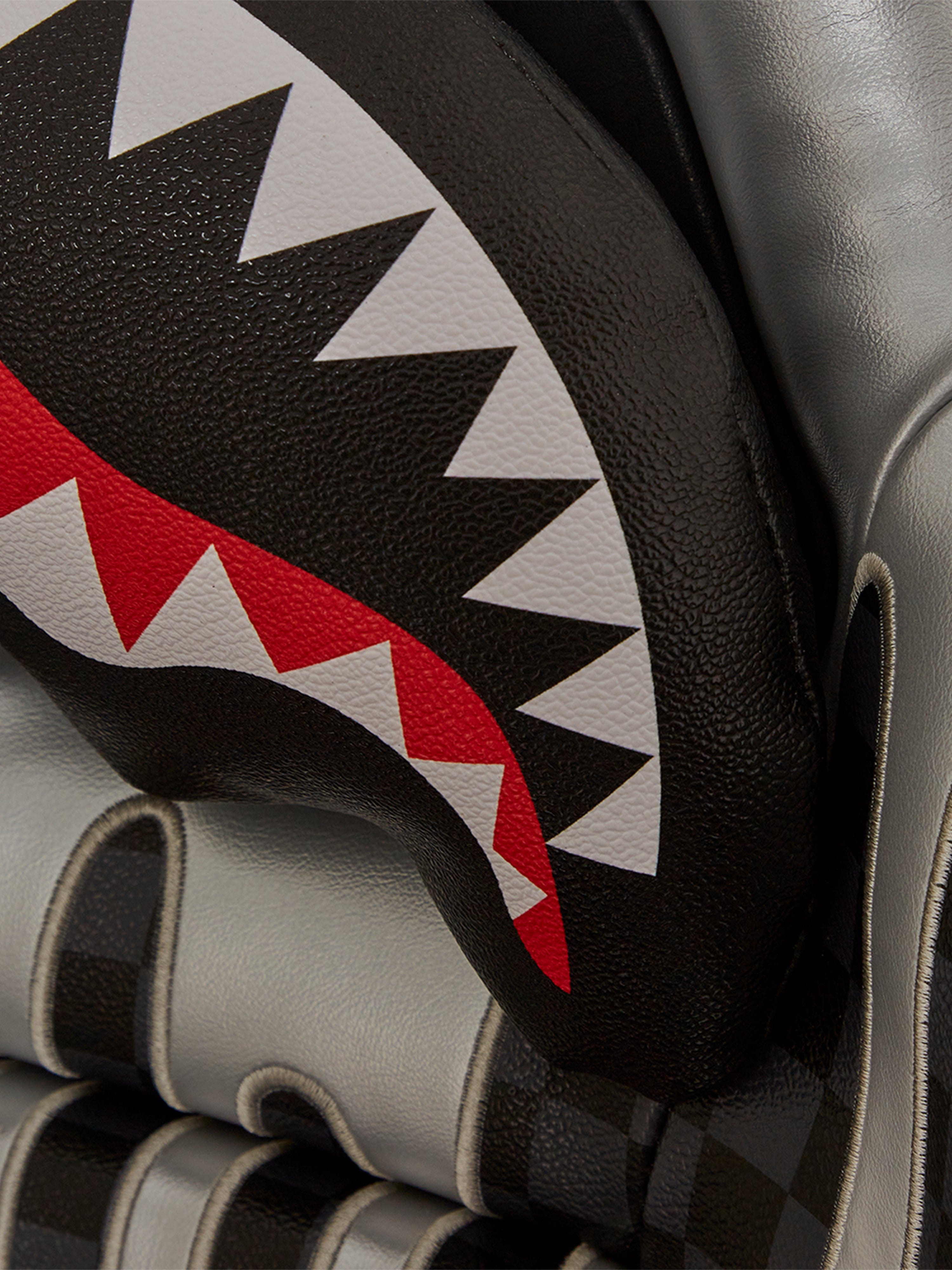 Sprayground Kids Platinum Drips Shark Chair in Black (H:132.5 cm W:71 cm)