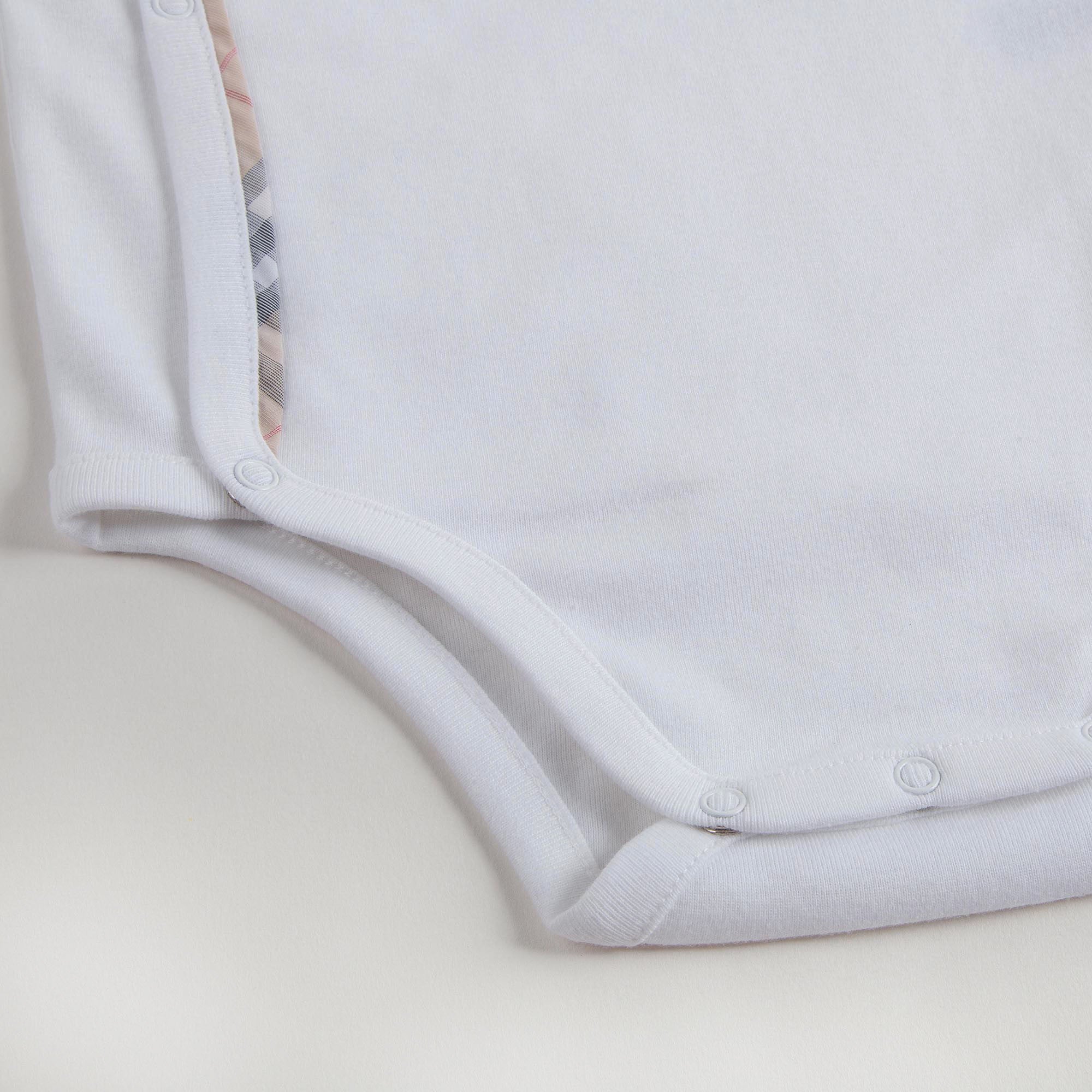 Baby White Check Cotton Three-piece Gift Set With Pocket