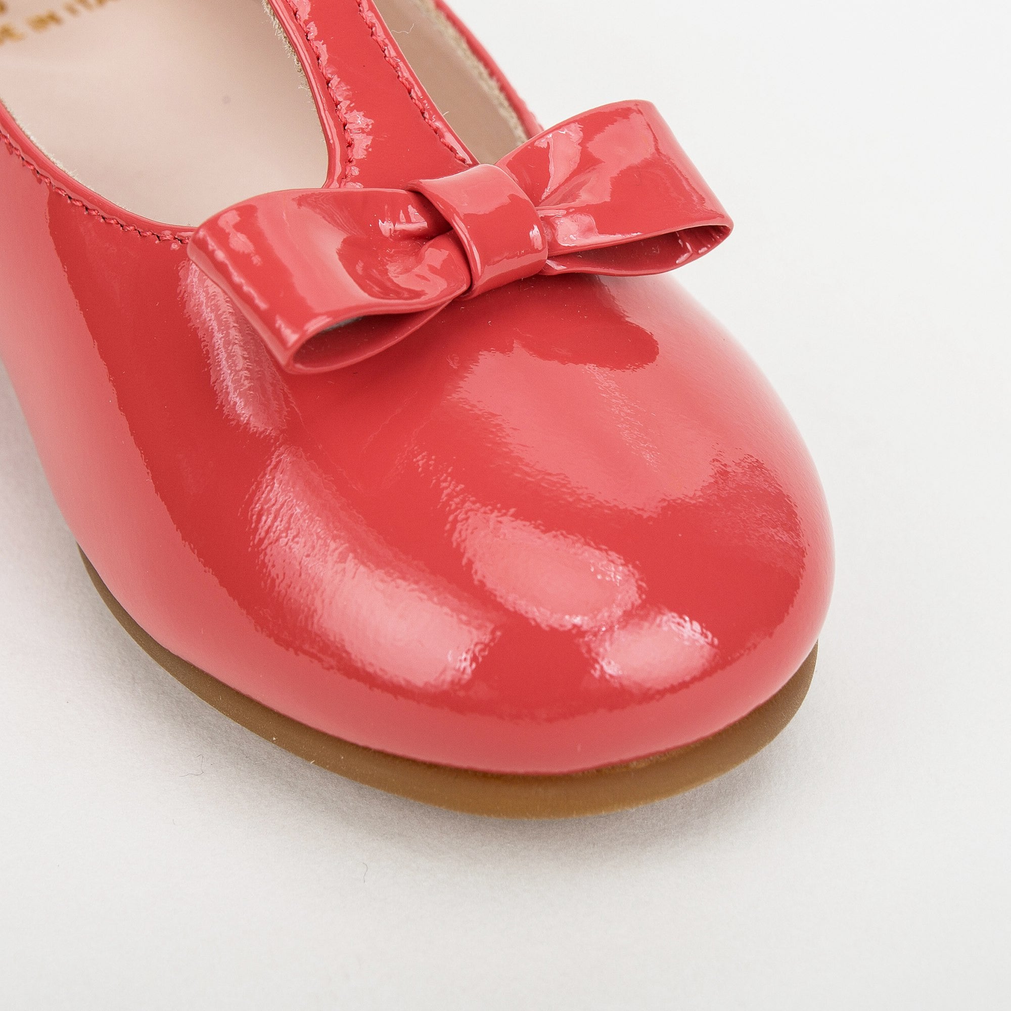 Chaussures à bride en T en cuir verni rouge pour filles avec nœuds décoratifs