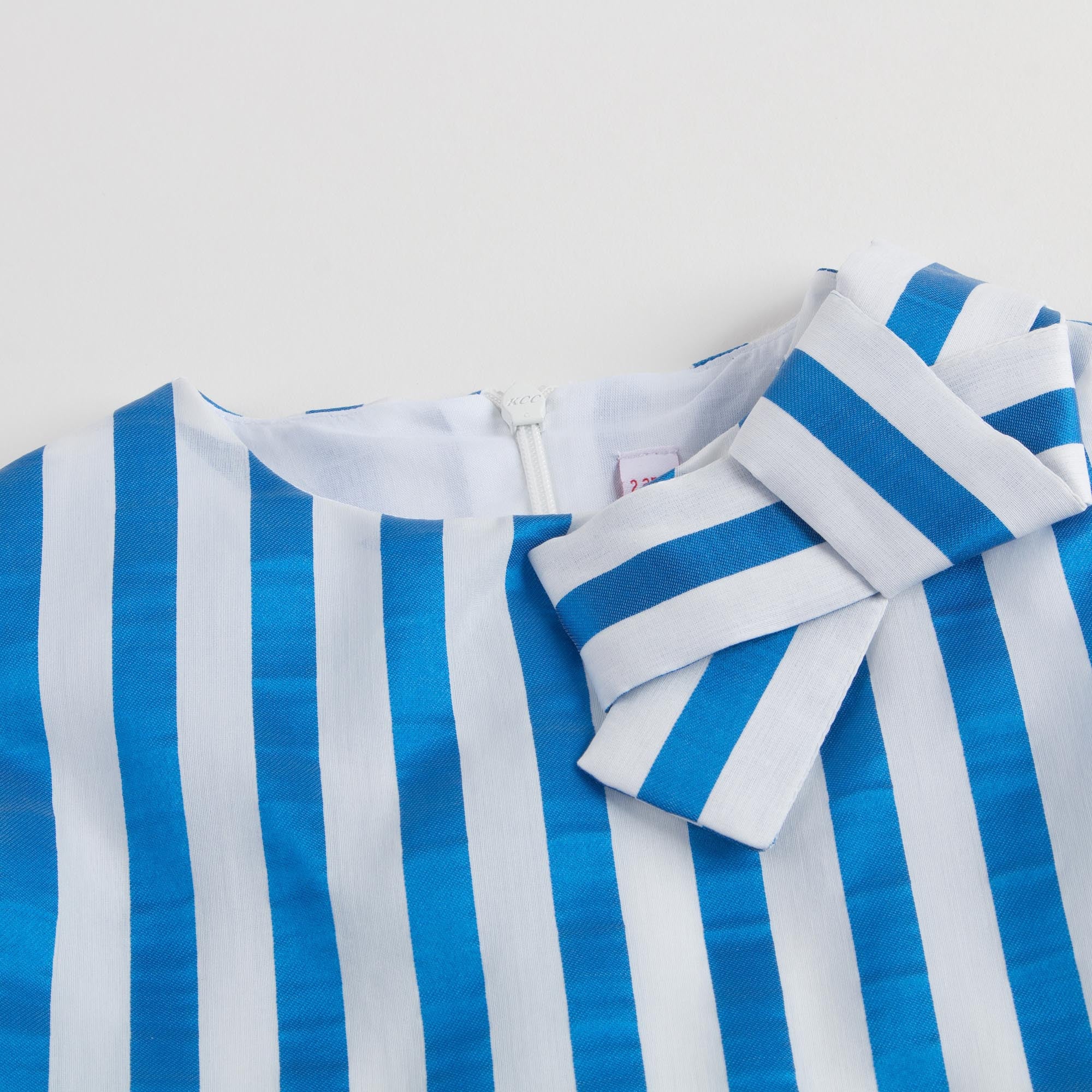 Robe en voile de soie mélangée bleue pour fille