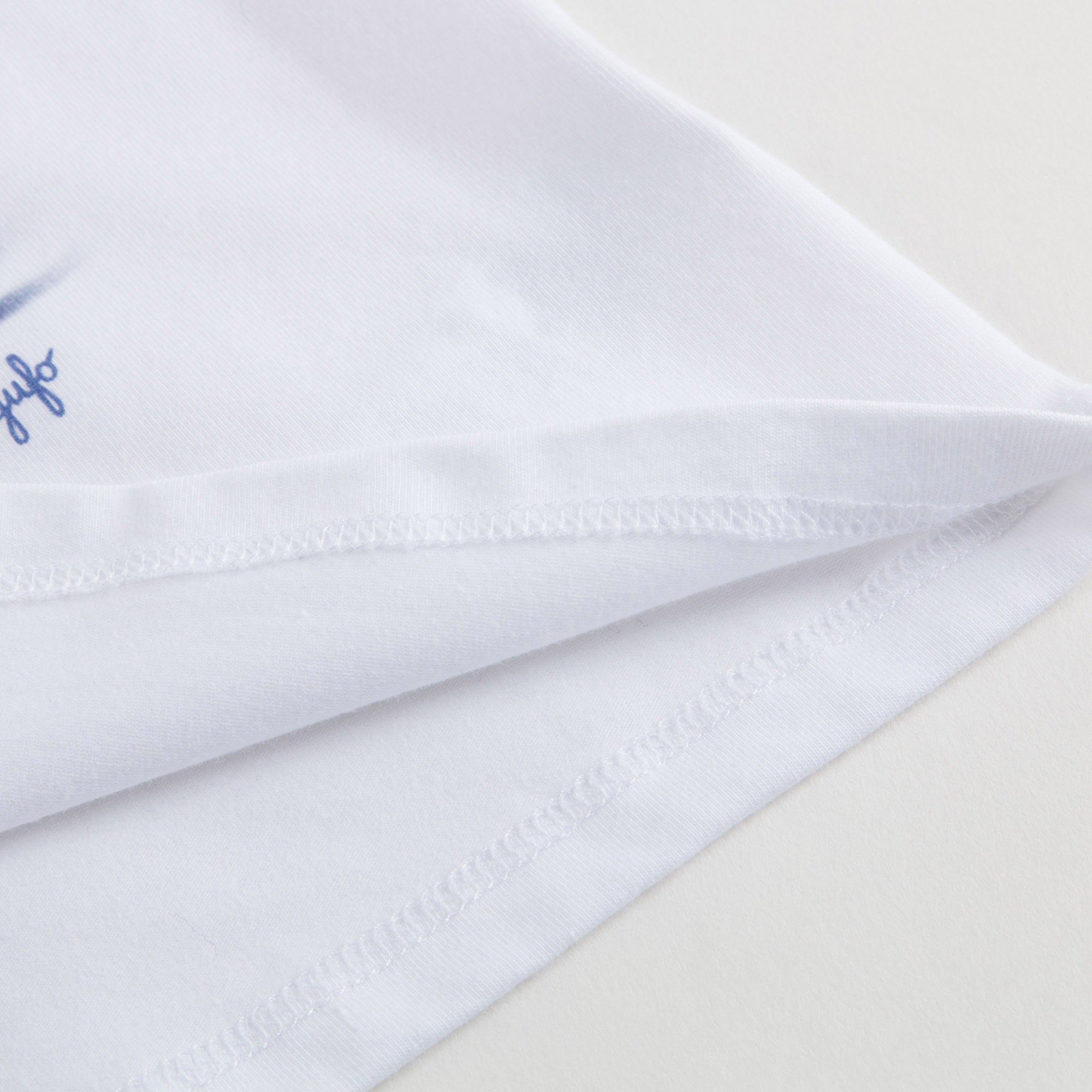T-shirt en coton blanc pour bébés filles avec application fillette