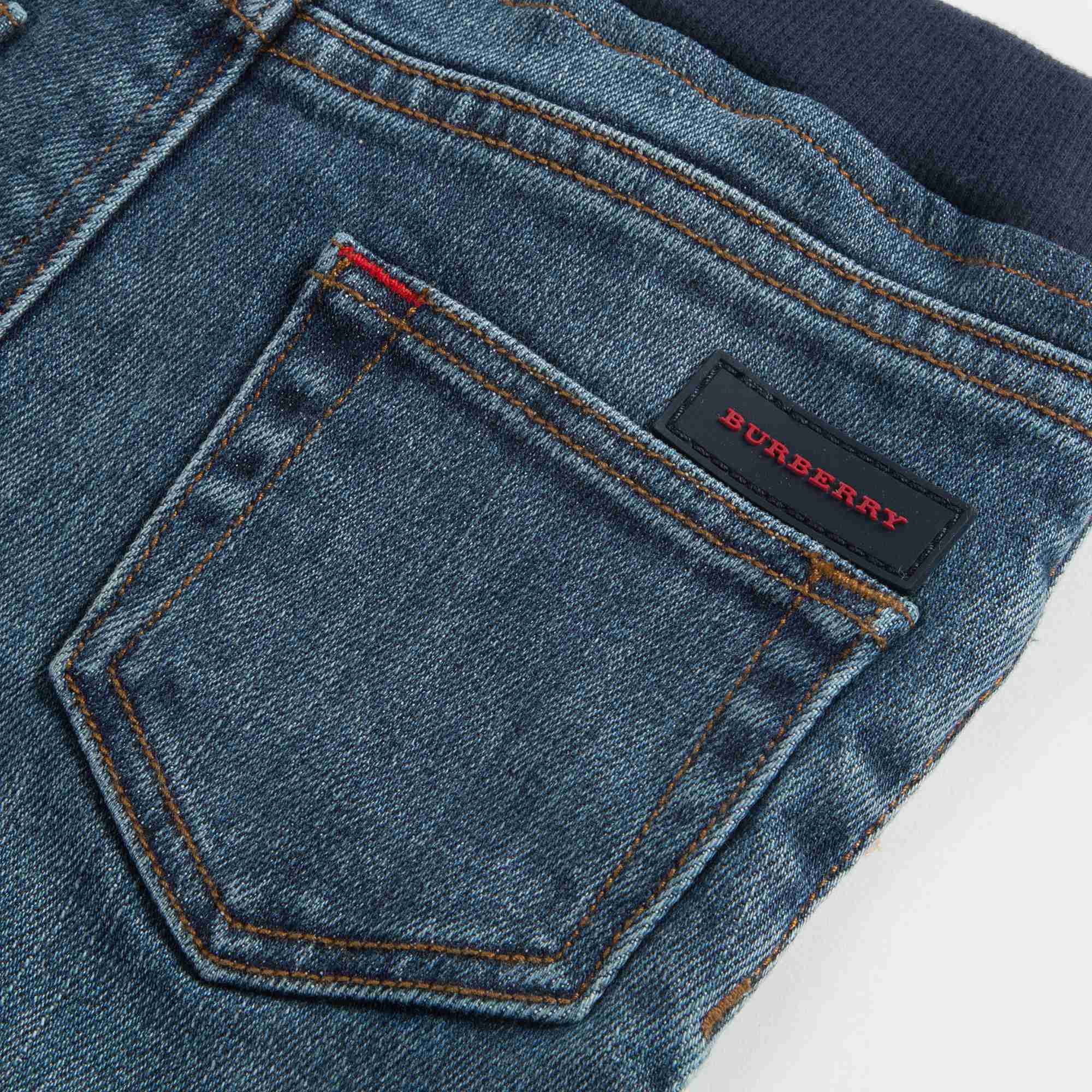 Pantalon en coton indigo mi-clair pour bébé garçon