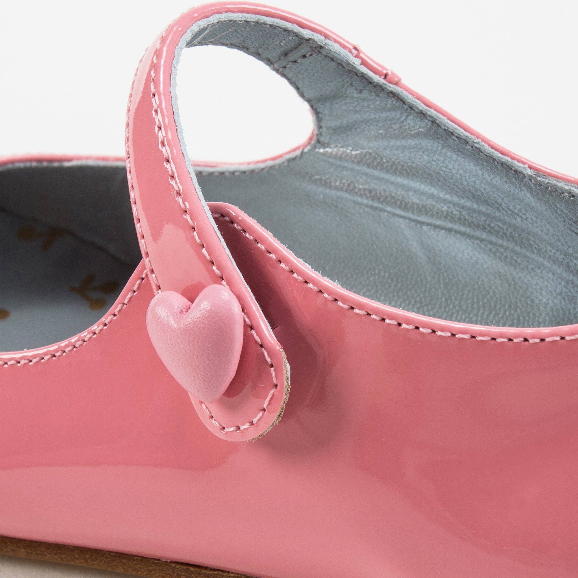 Chaussures en cuir rose pour fille
