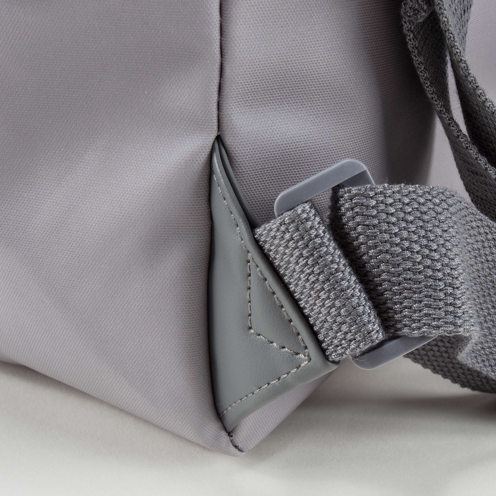 Sac à dos gris à têtes de koalas pour filles (20 x 13 x 26 cm)