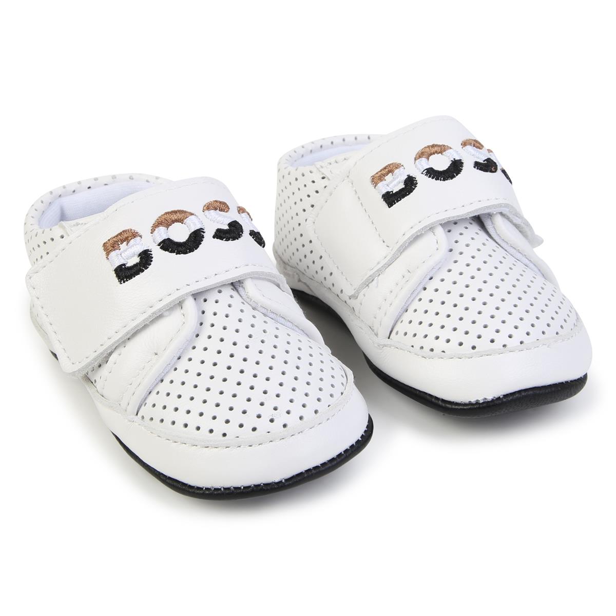 Chaussures plates blanches pour bébé garçon
