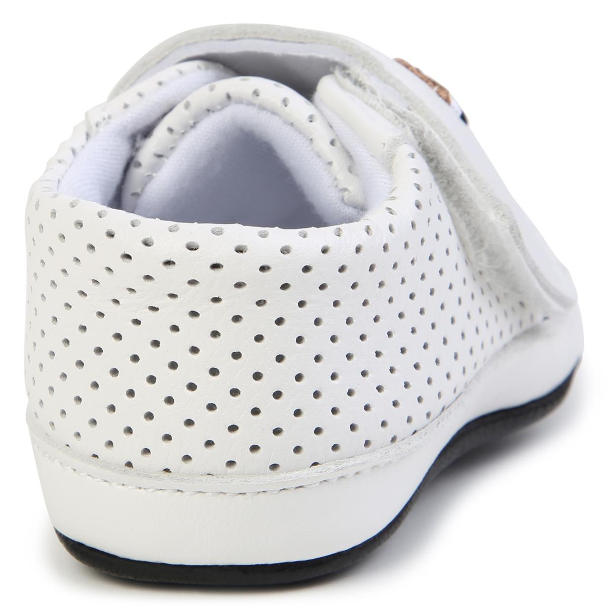 Chaussures plates blanches pour bébé garçon