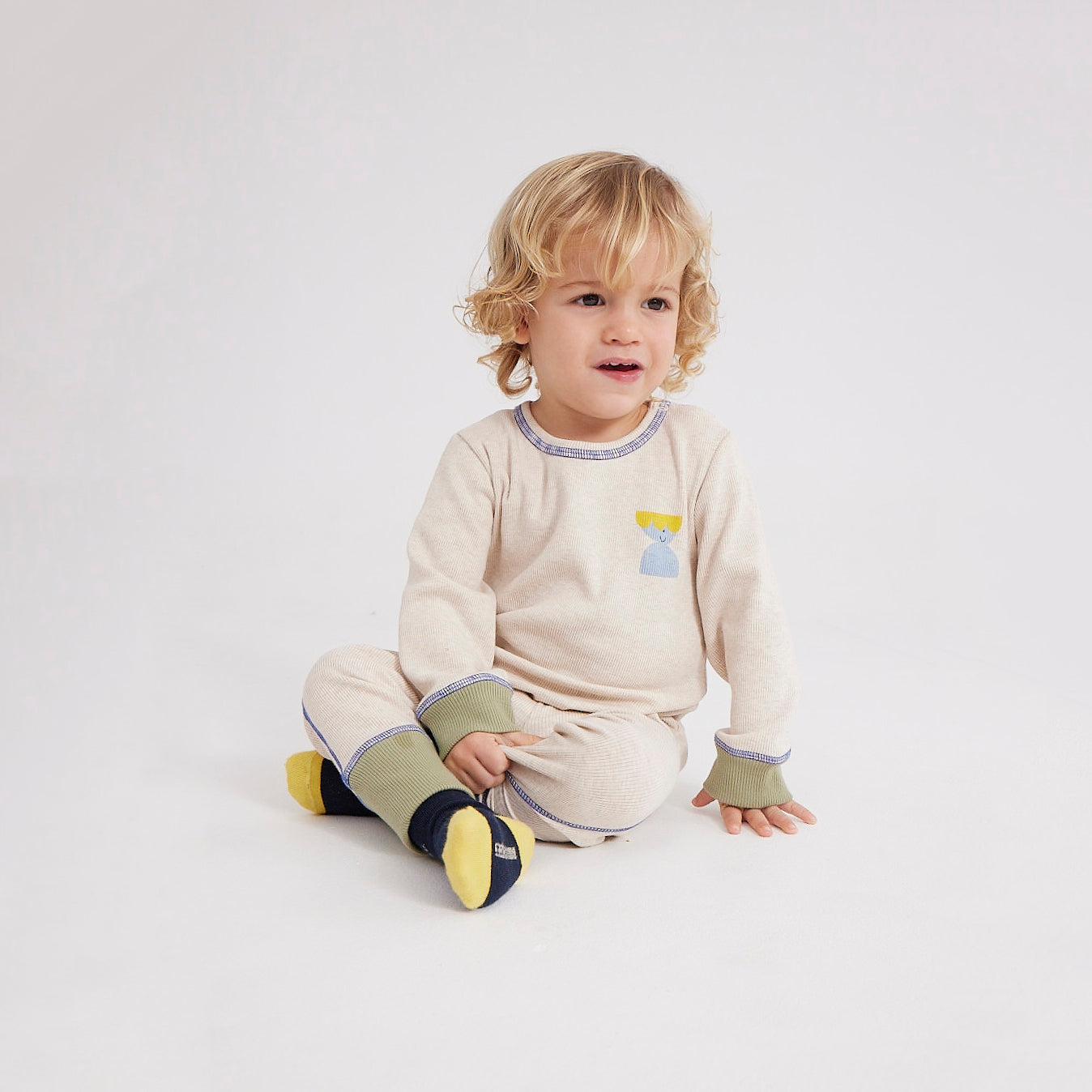 Baby Boys & Girls Beige Printed Cotton T-Shirt