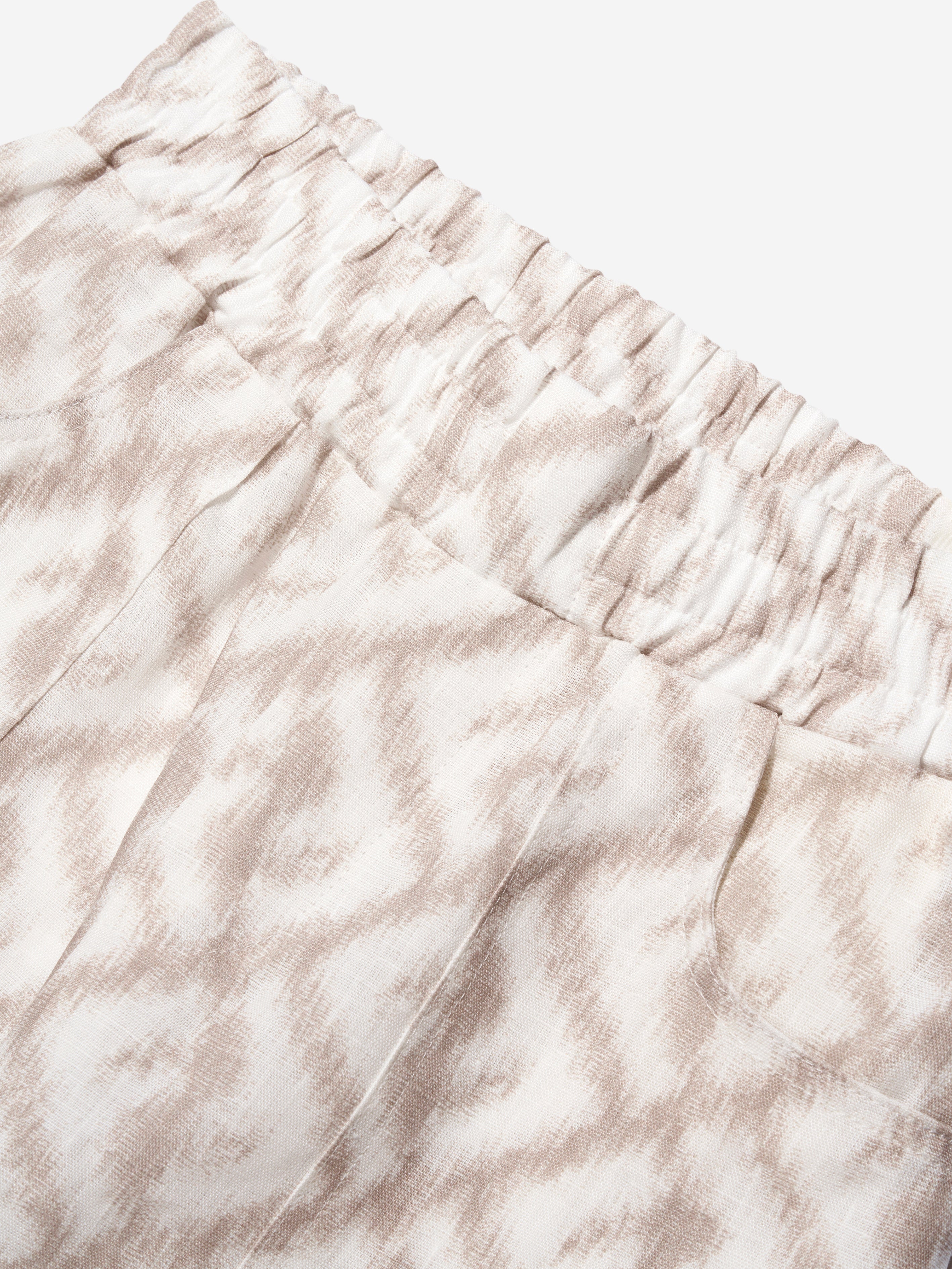 Boys FF Logo Linen Shorts in Ivory