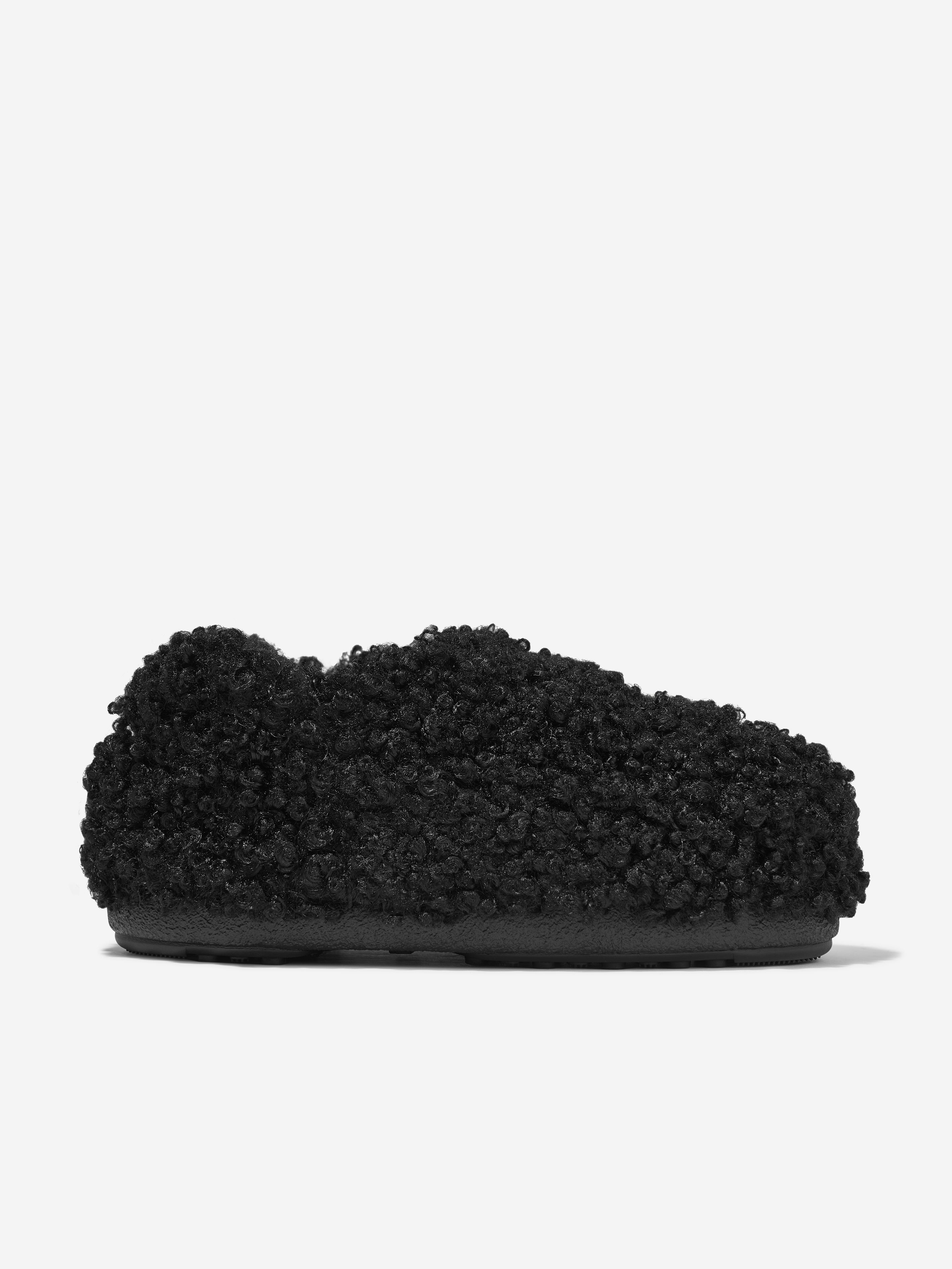 Kids Faux Curly Sandals in Black