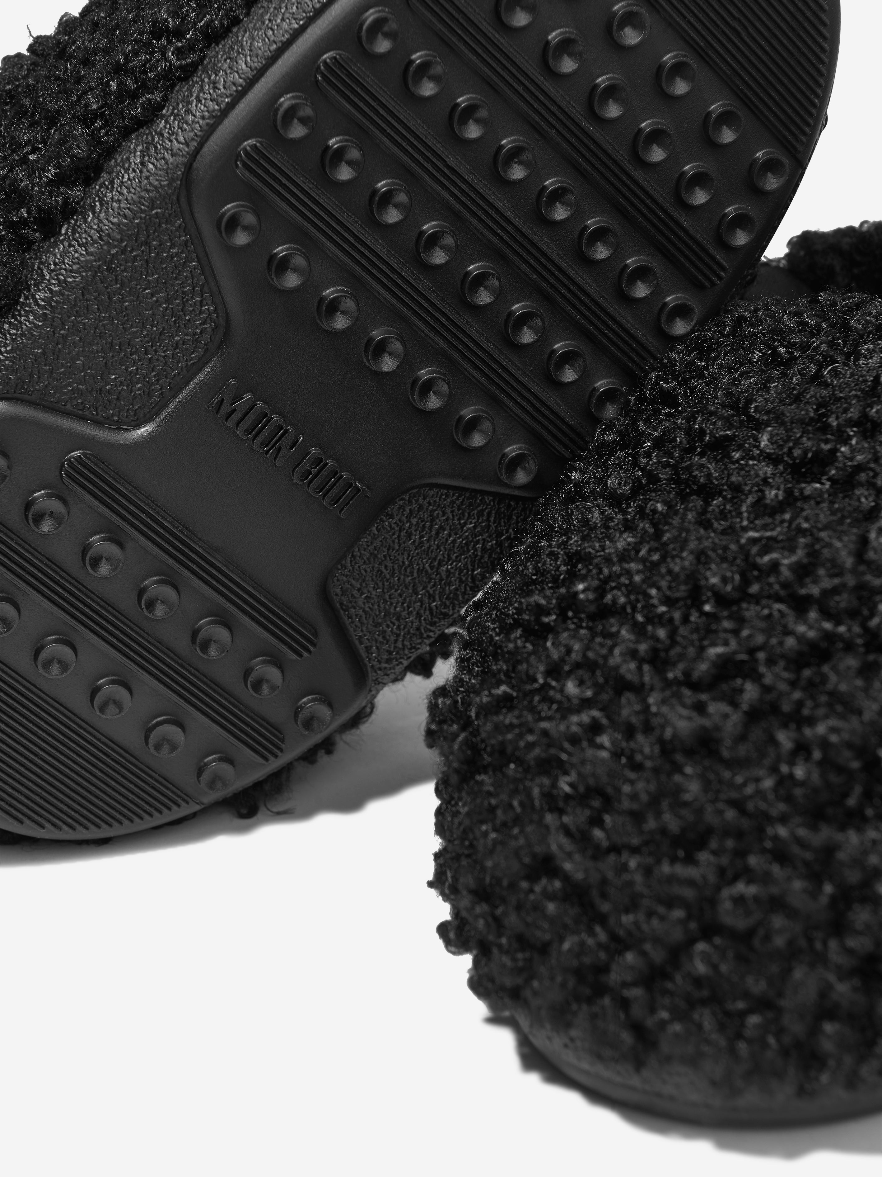 Kids Faux Curly Sandals in Black