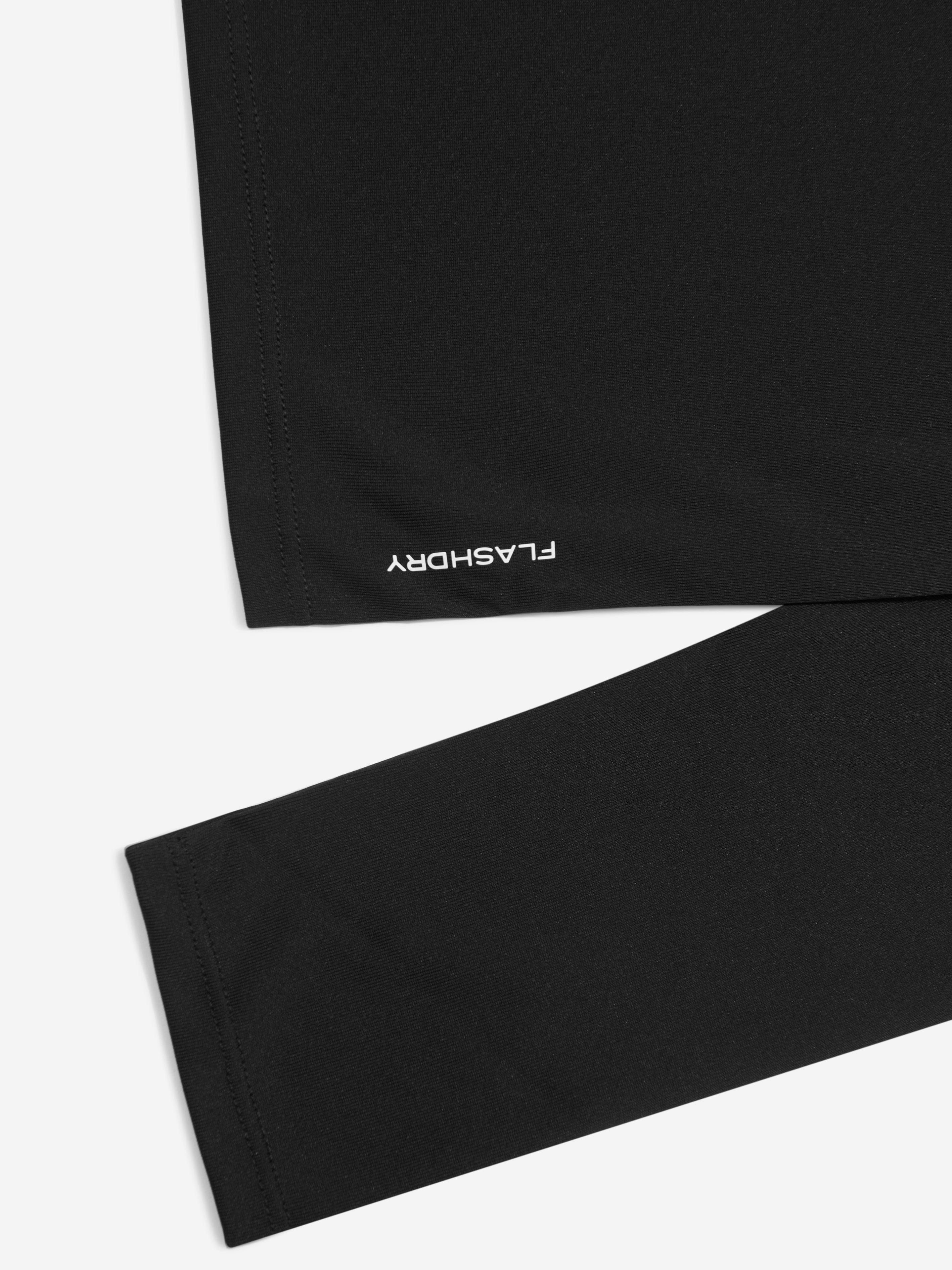 The North Face Kids Never Stop 1/4 Zip Top in Black