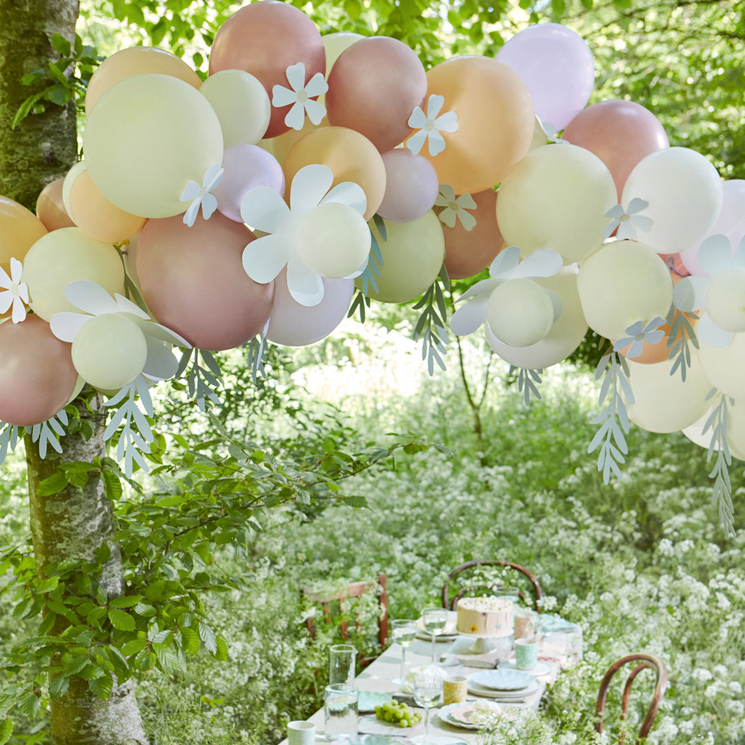 Pastel Daisy Balloon Garland (51 balloons)