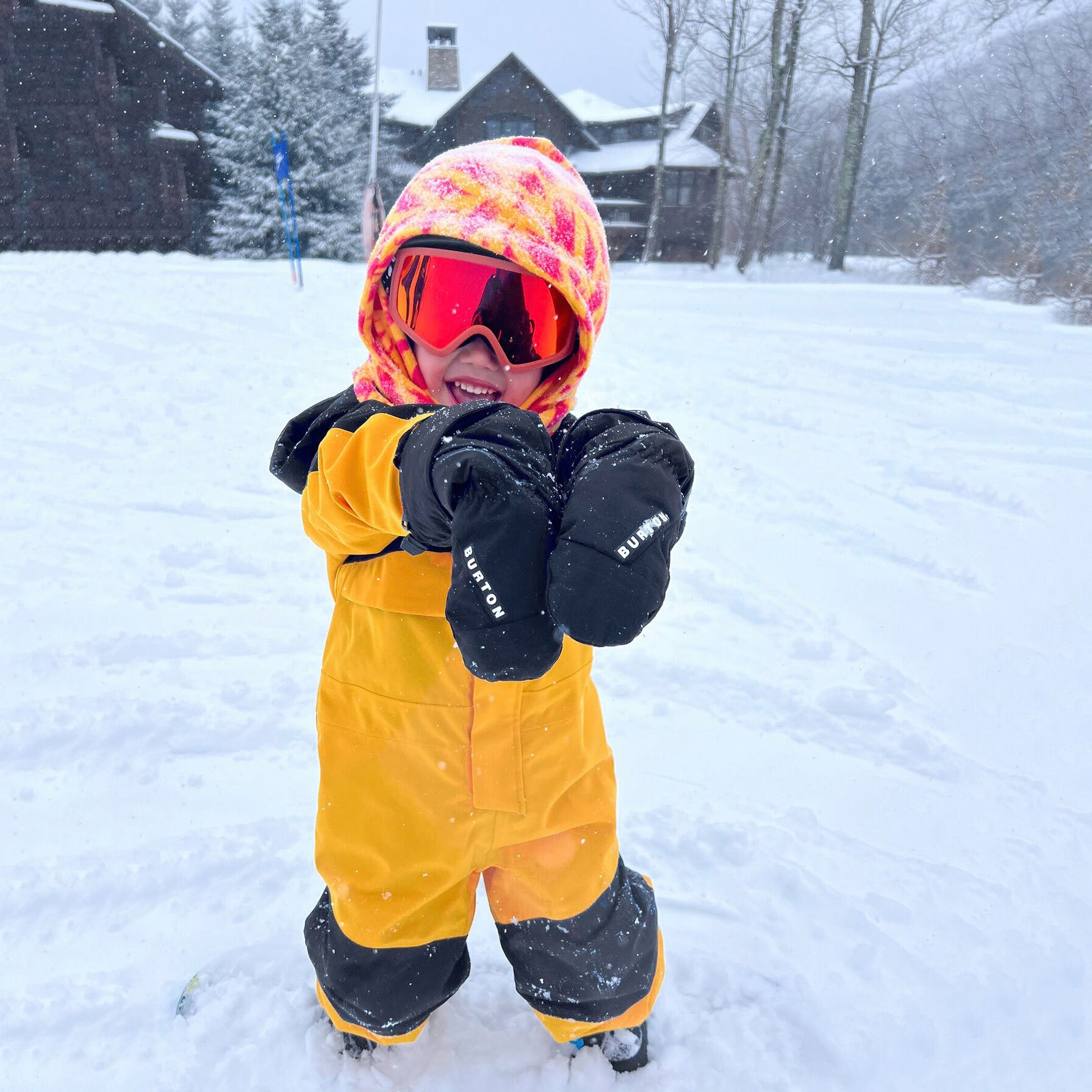 Boys & Girls Black Ski Gloves