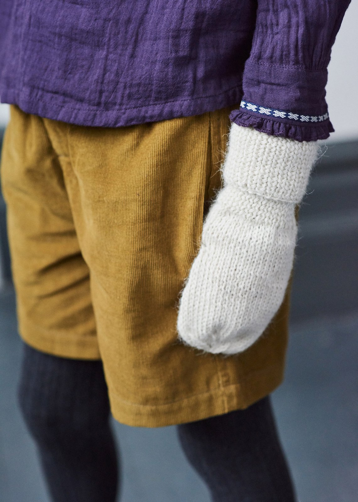 Boys & Gilrs White Alpaca Gloves