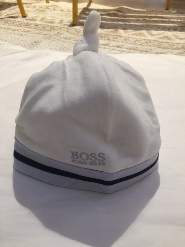 Bonnet en coton blanc pour bébé