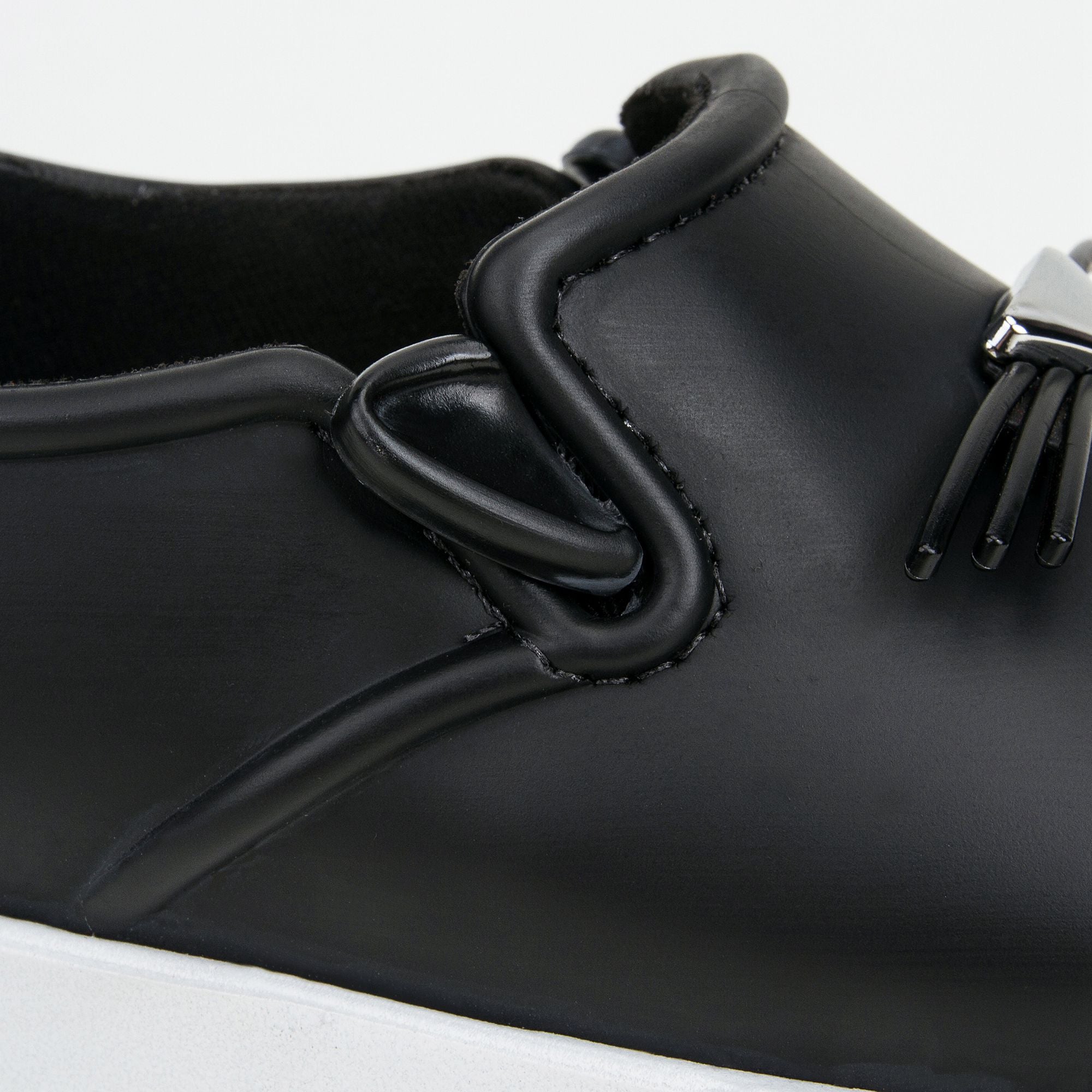 Boys &Girls Black 'Cat' Slip-On Shoes