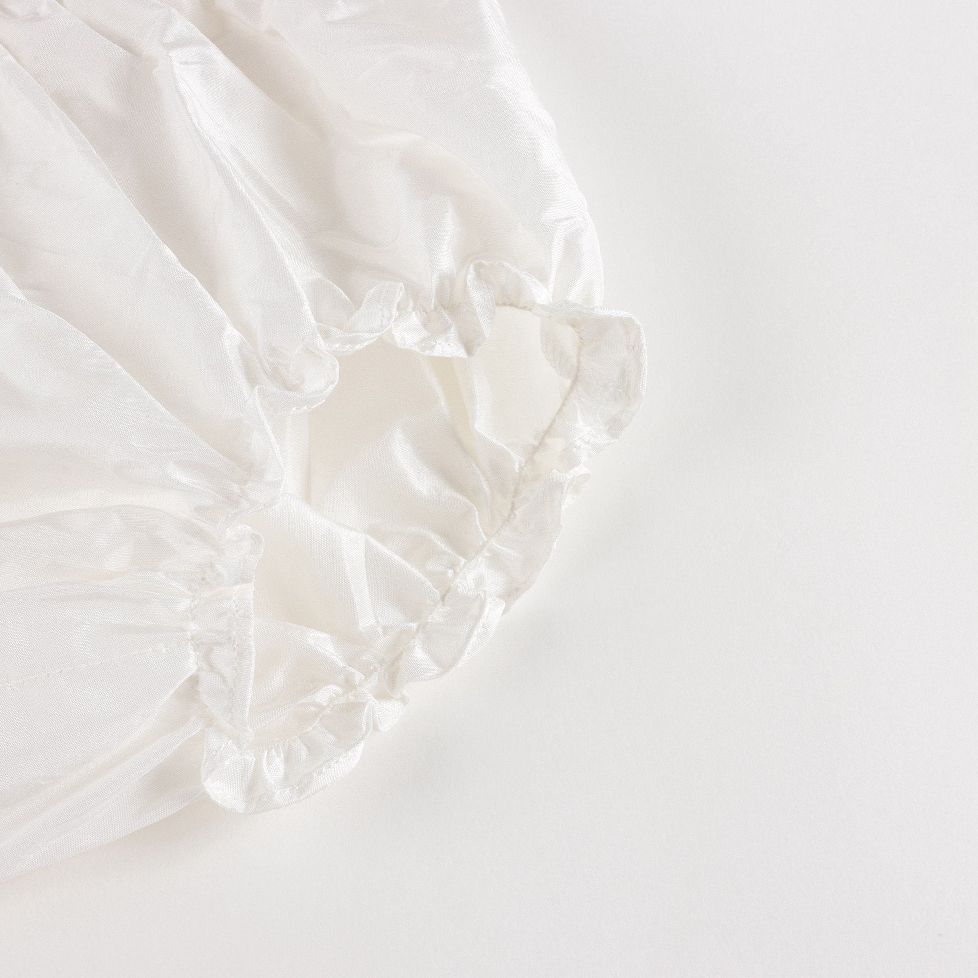 Robe en soie blanche pour bébés filles
