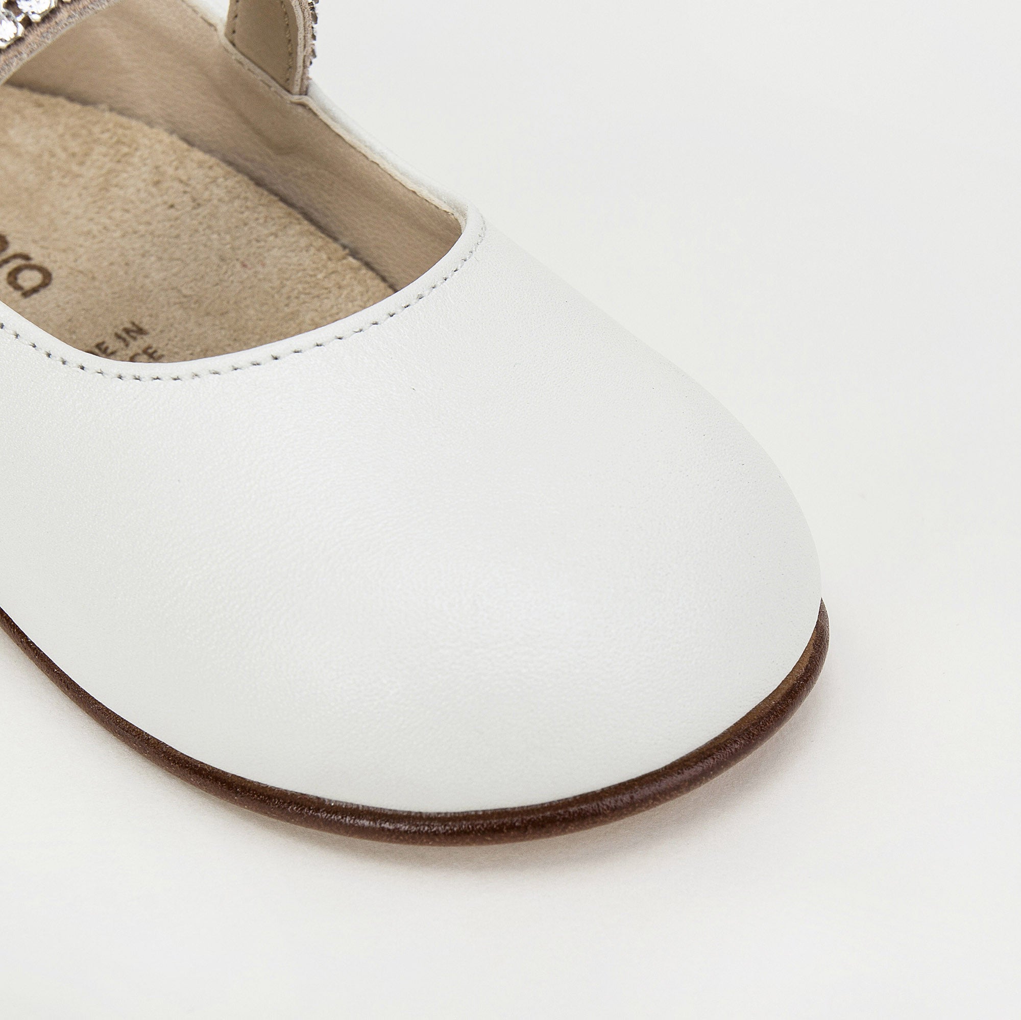 Girls Ivory Leather Shoes With White Diamond Trims