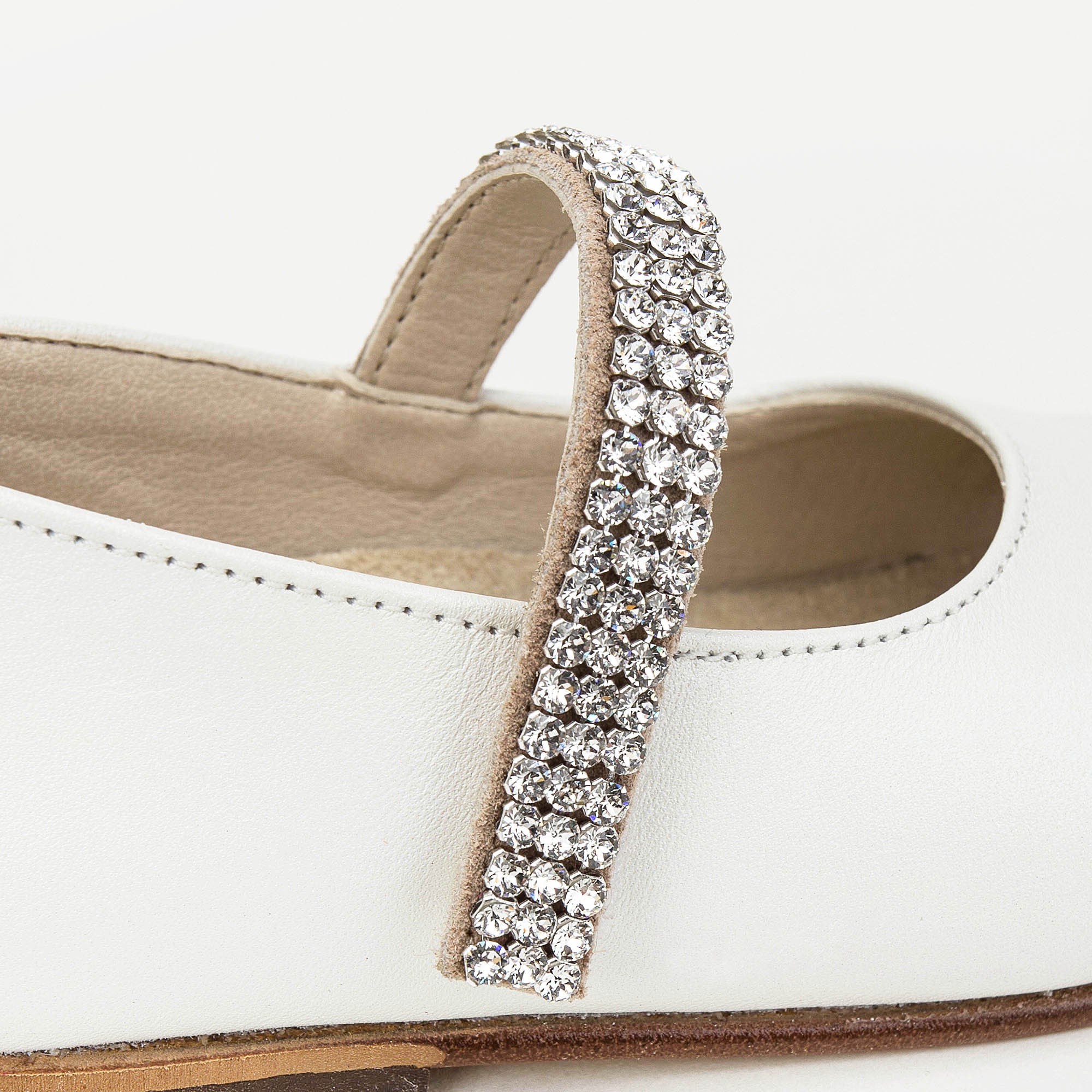Girls Ivory Leather Shoes With White Diamond Trims