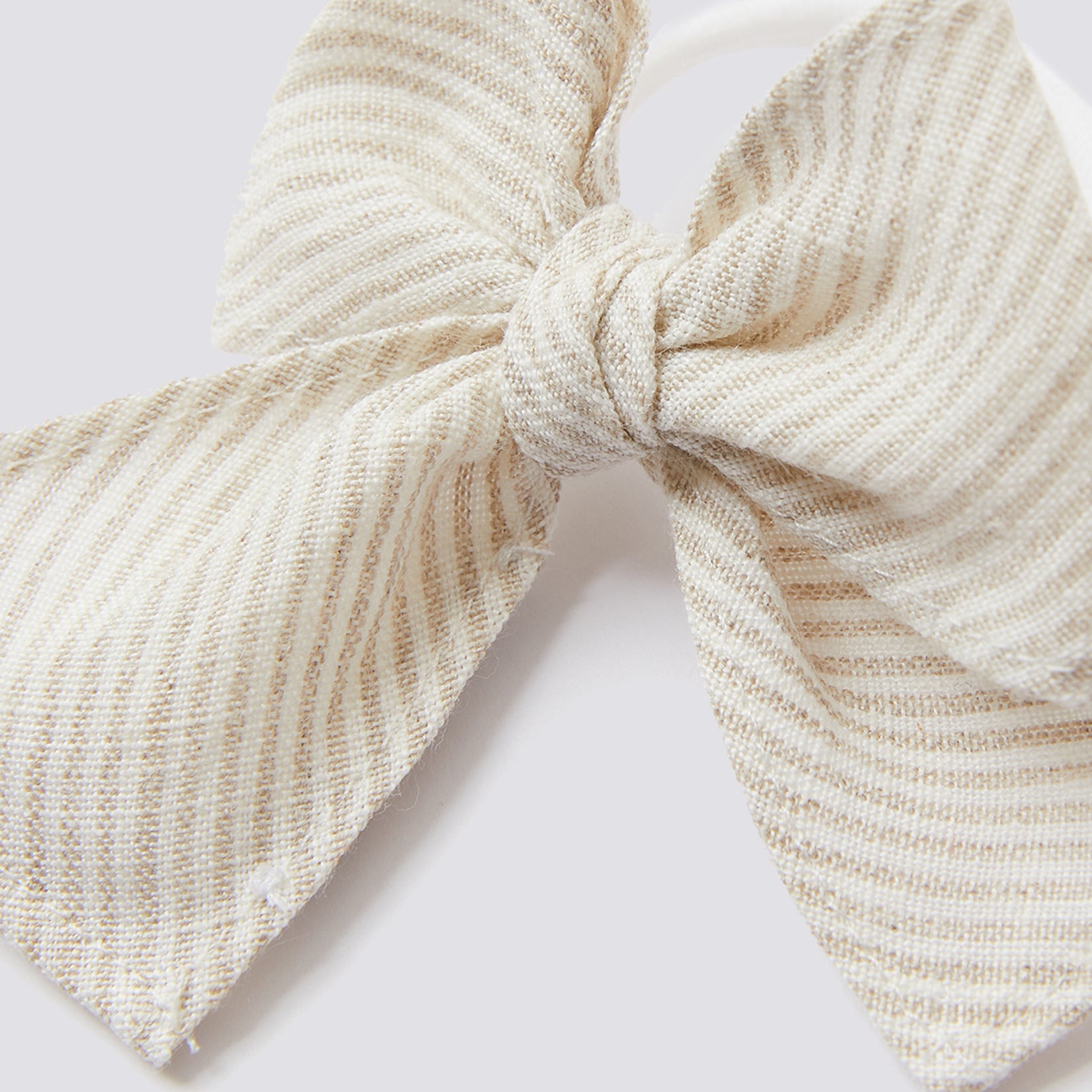 Accessoire pour cheveux filaire beige petite fille